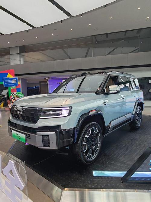 惠州253比亚迪方程豹硬派越野的爆款，英菲尼迪35周年与你共成长